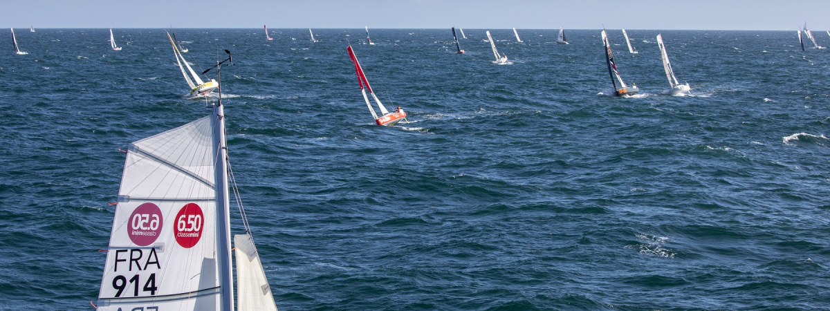 Flotte de bateaux au départ de la Mini Transat