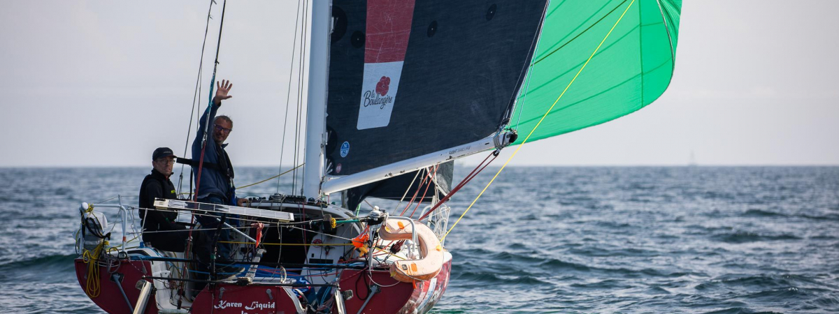 Olivier Le Poittevin et Mathieu Carpier naviguent à bord du Mini 6.50 Karen Liquid